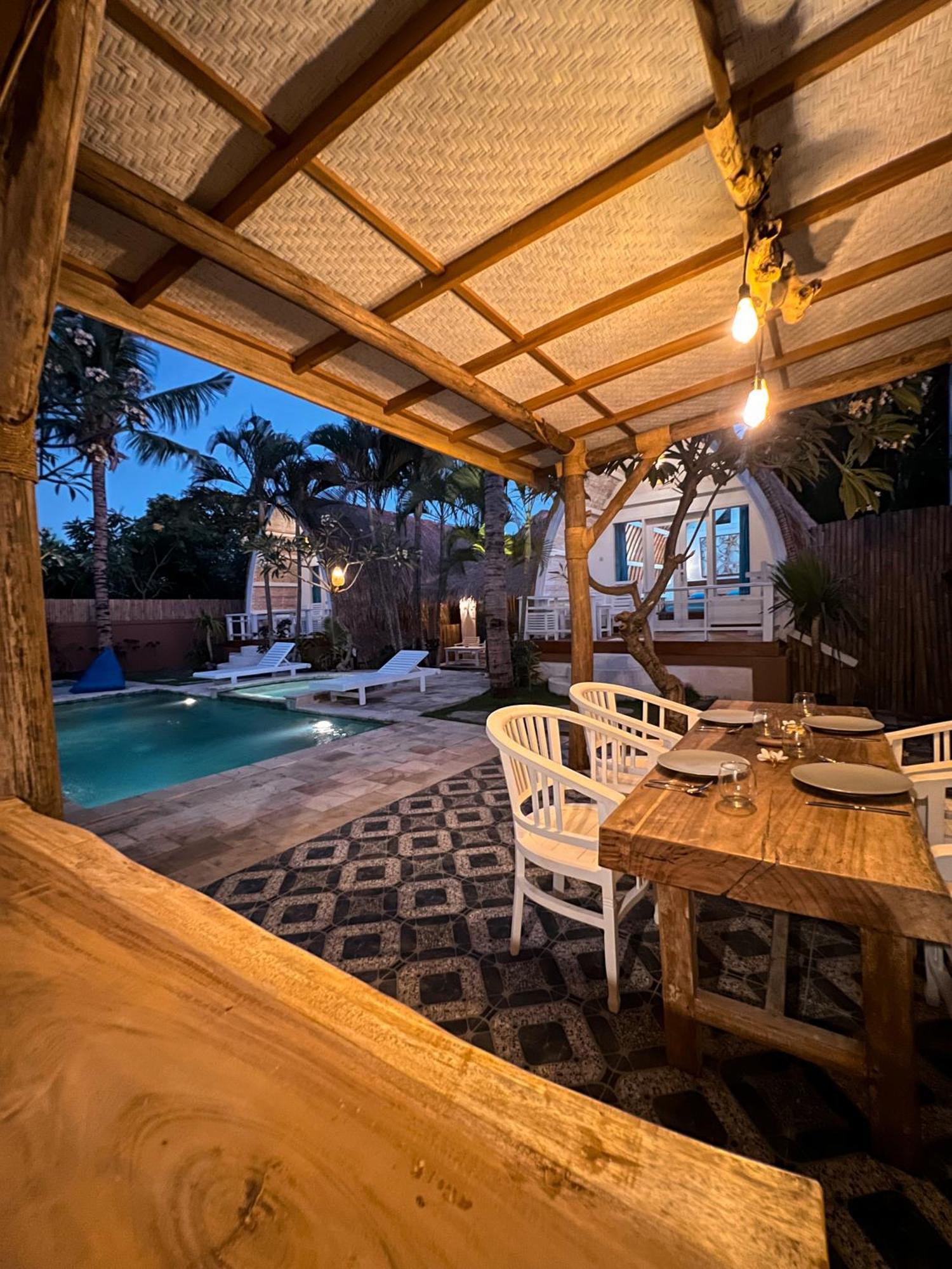 Coconut Dream Villas ギリ・トラワンガン エクステリア 写真